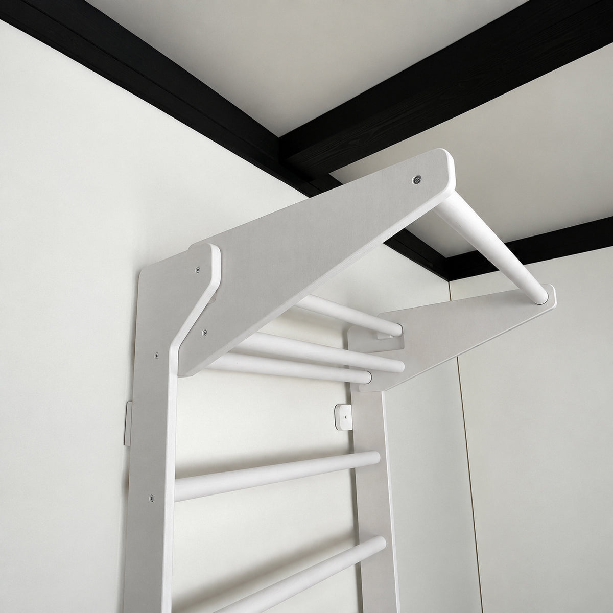 EZORA Wall Ladder - All White Birch